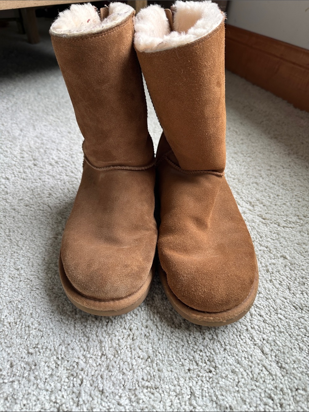 UGG Classic Short Zip Suede Boots Chestnut- Women's Size 10 (S/N 109163)
